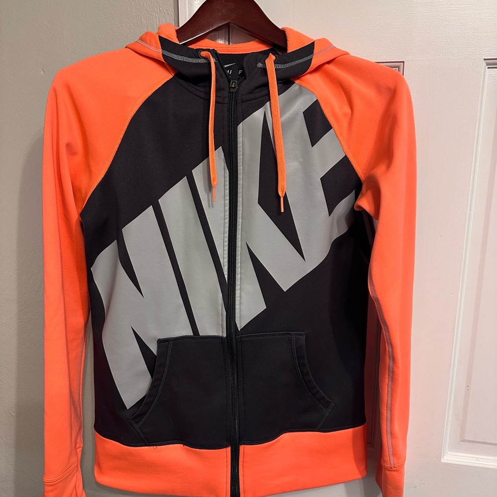 Nike Therma-Fit Hoodie in Orange and gray